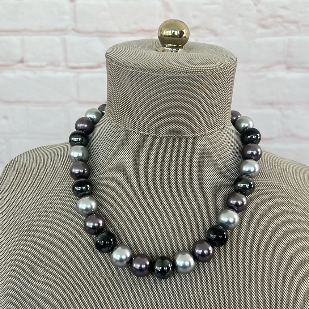 Tri-tone silver gun metal beaded chocker necklace magnetic rhinestone closure